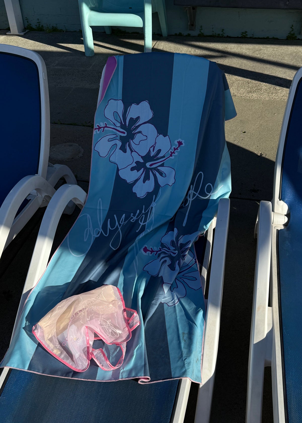Travel towel - Reversible hibiscus