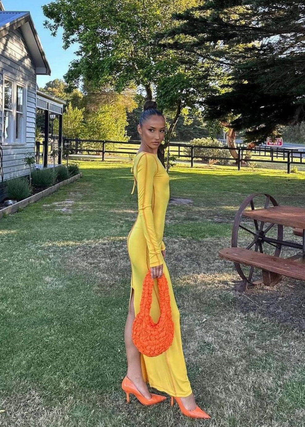 Contrast Maxi - Sun with contrast orange stitching
