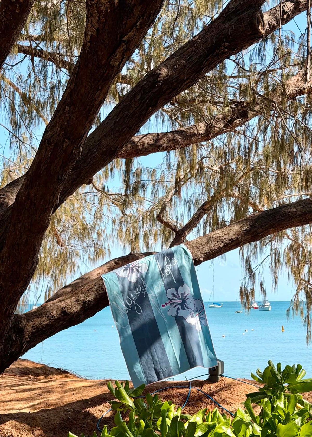 Travel towel - Reversible hibiscus